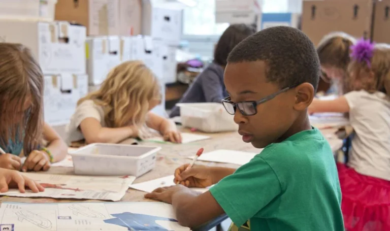 USA: School kids of 4 years sent home for racist behavior